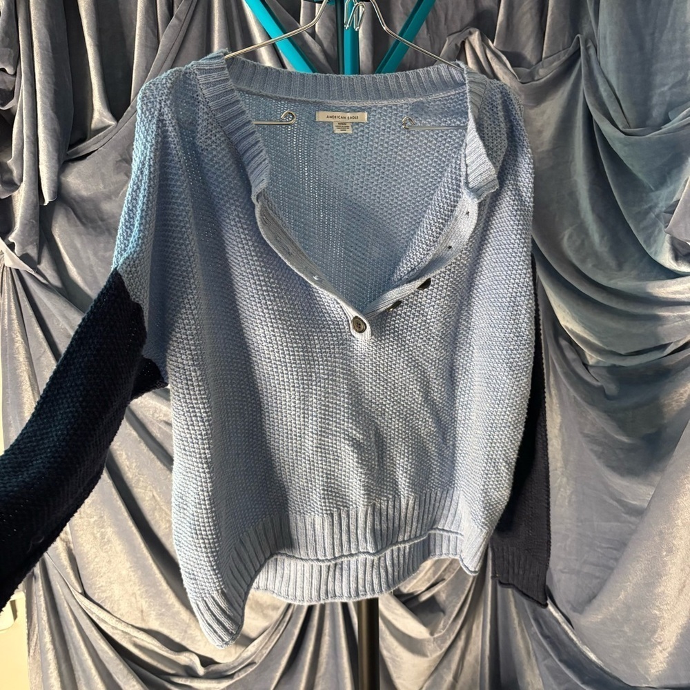 American Eagle oversized light knit sweater size medium